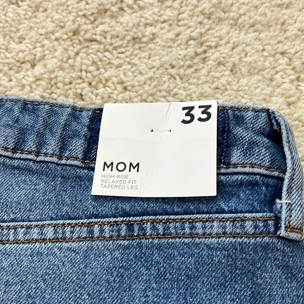 NWT FOREVER21 High-Rise Relaxed Fit Jean - Picture 10 of 16